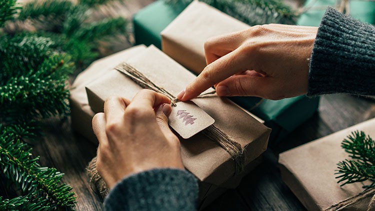 Geschenk verpacken